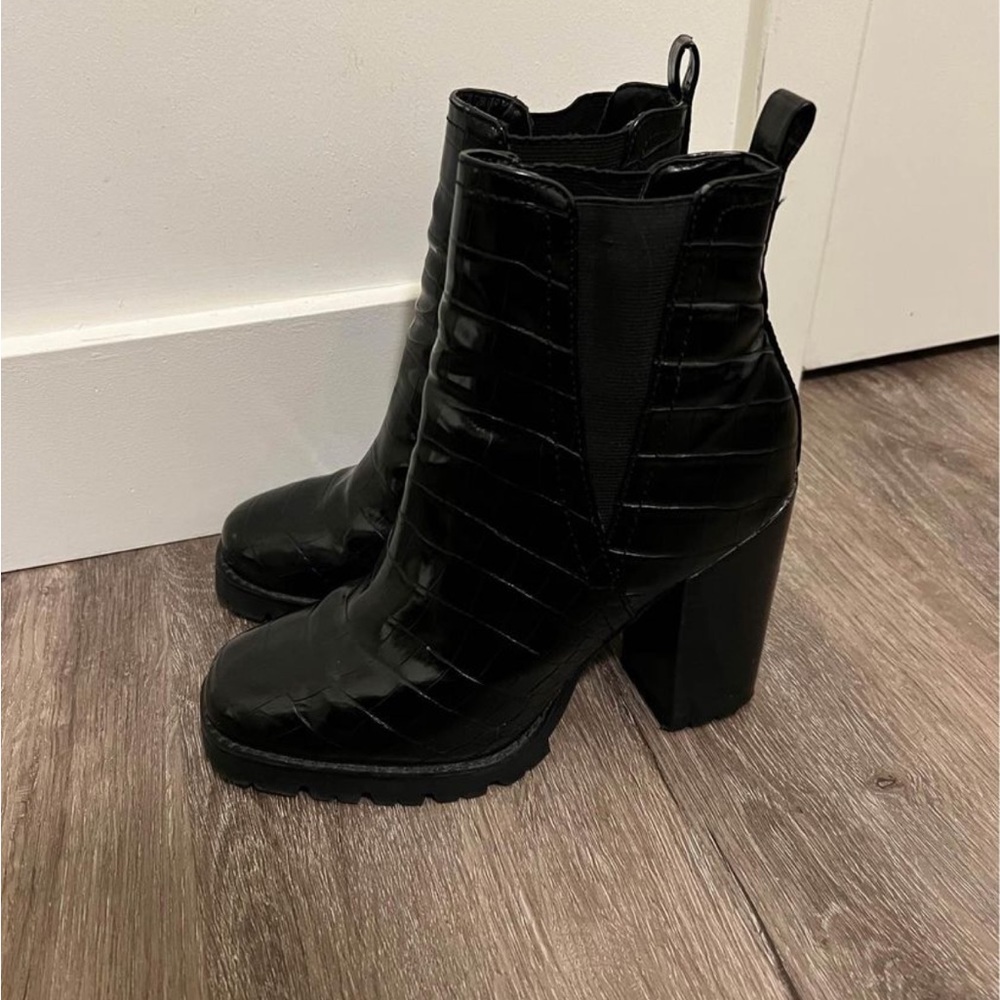 Steve Madden Boots